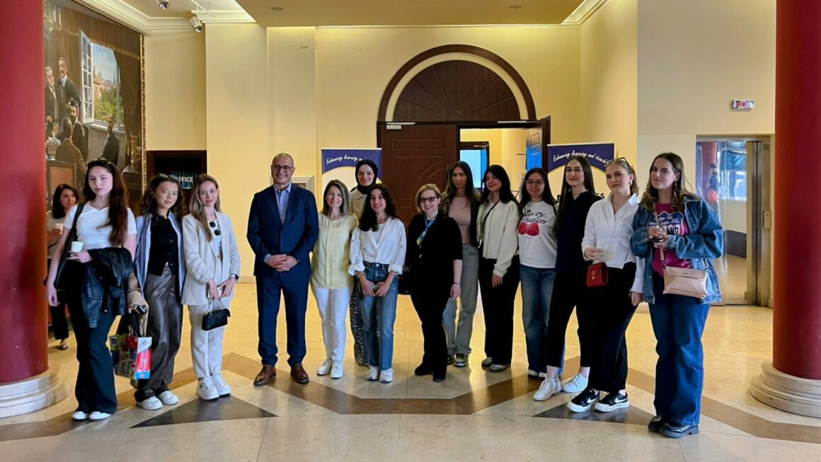IBU English Language School (ELT) Students Participate in Academic Seminar by Express Publishing