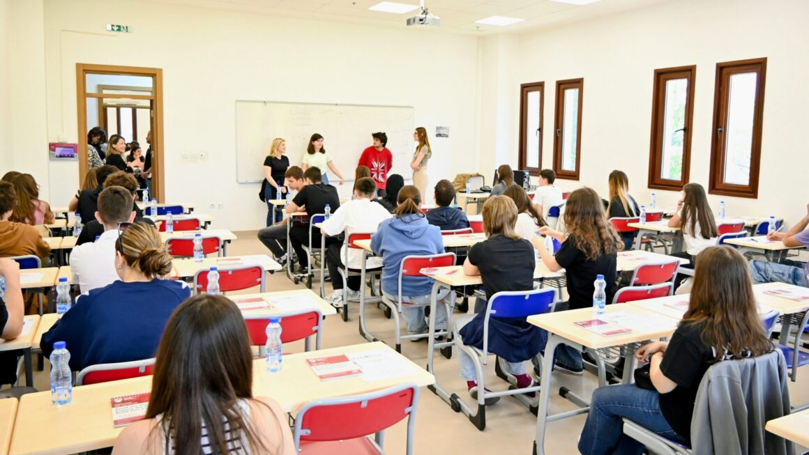 IBU Hosts National English Language Competition, Showcasing Excellence in Language Learning
