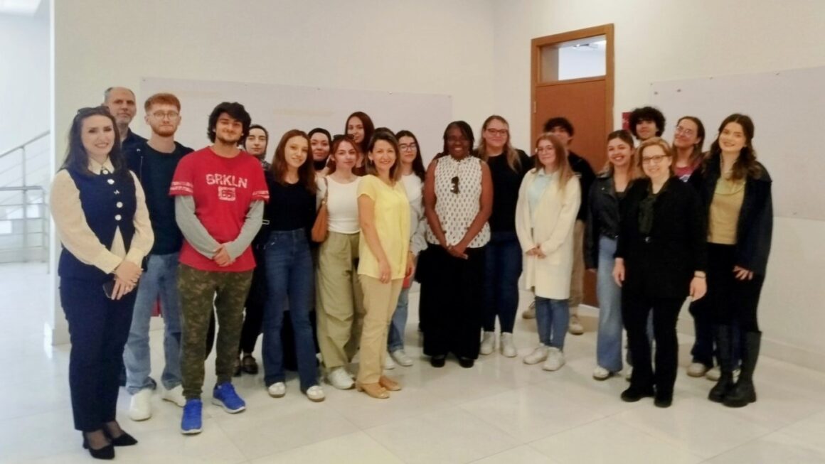 IBU’s ELT Department Hosts Peace Corps and American Corner for Collaborative English Teaching Initiative