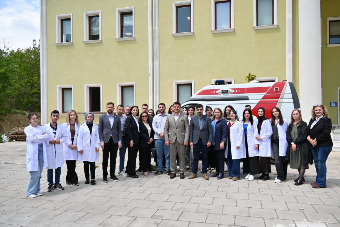 Decommissioned Ambulance Donated to IBU for Educational Purposes by "Health Center" Skopje