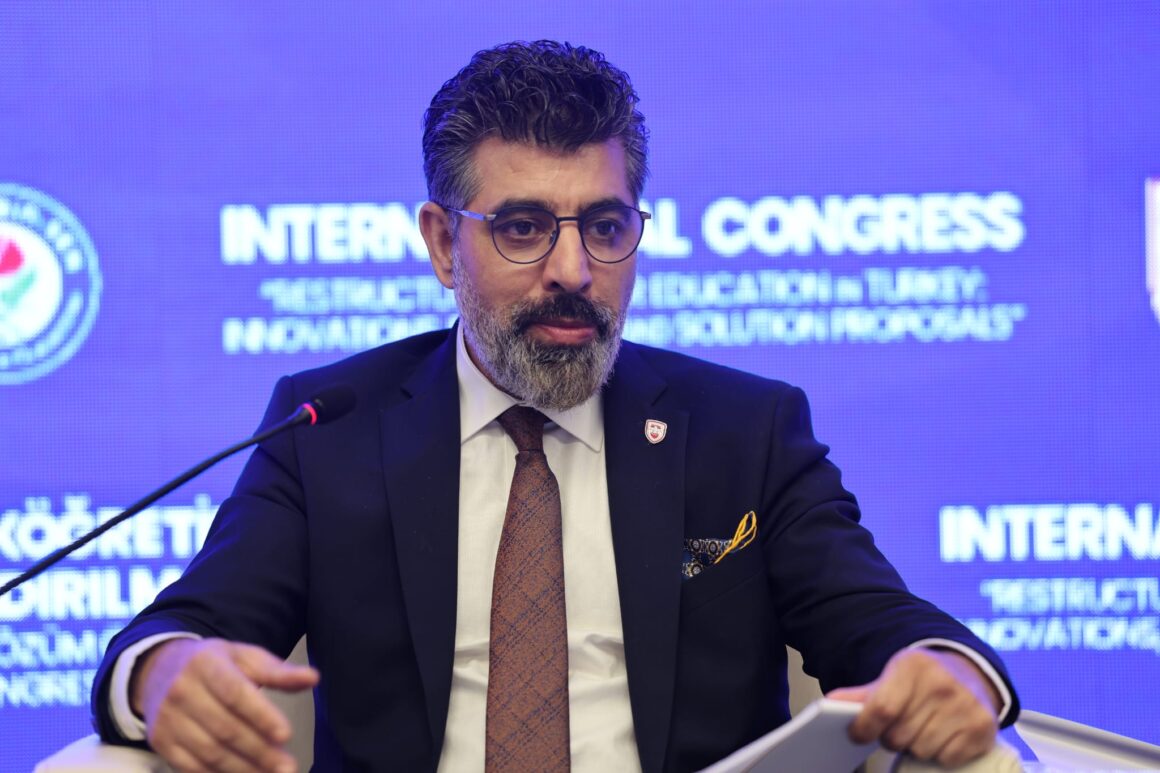 IBU Rector Prof. Dr. Lütfi Sunar Participates in the International Congress on Higher Education in Türkiye
